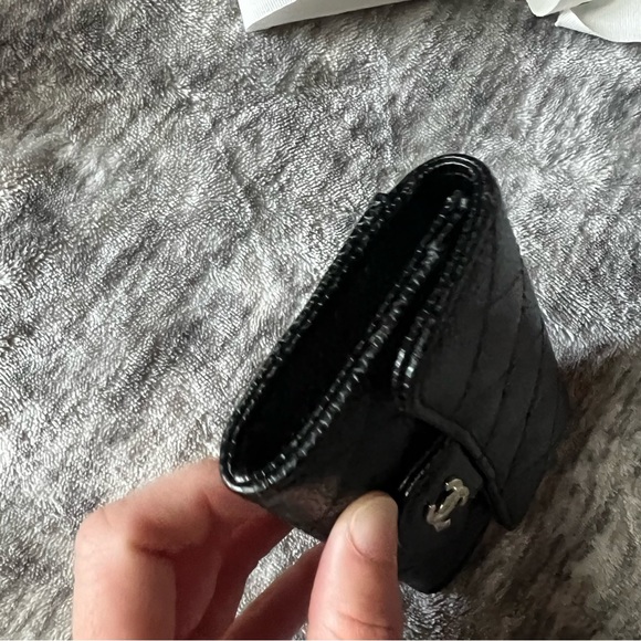 CHANEL CAVIAR CC LOGO CARD HOLDER WALLET - Picture 14 of 16